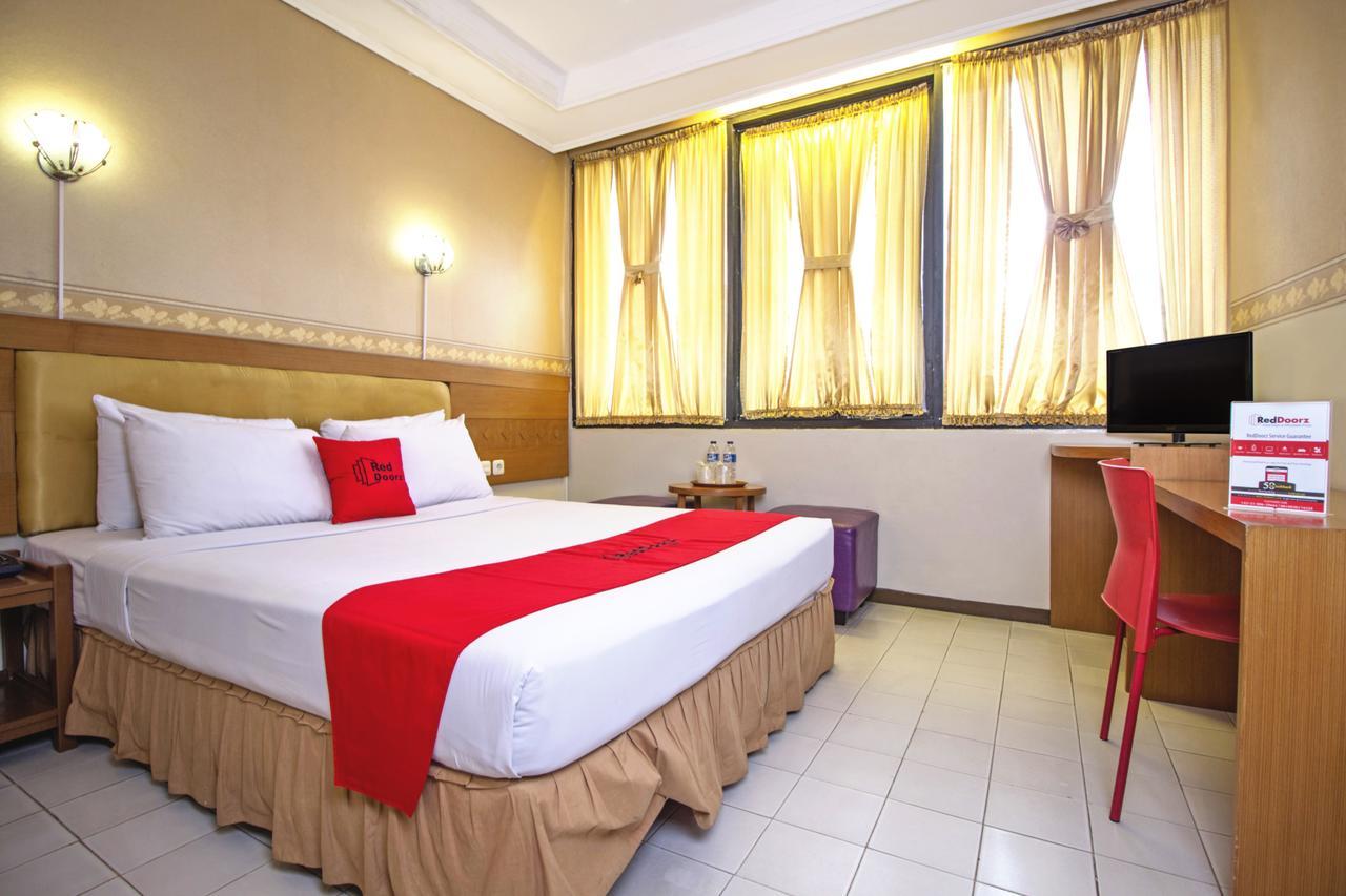 Reddoorz Plus @ Sukamulya Pasteur 2 Bandung Kültér fotó